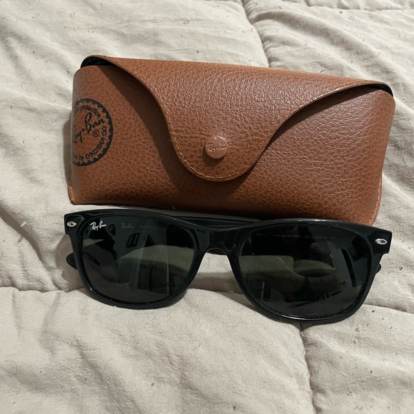 Ray-Ban New Wayfarer Black - Picture 2 of 7